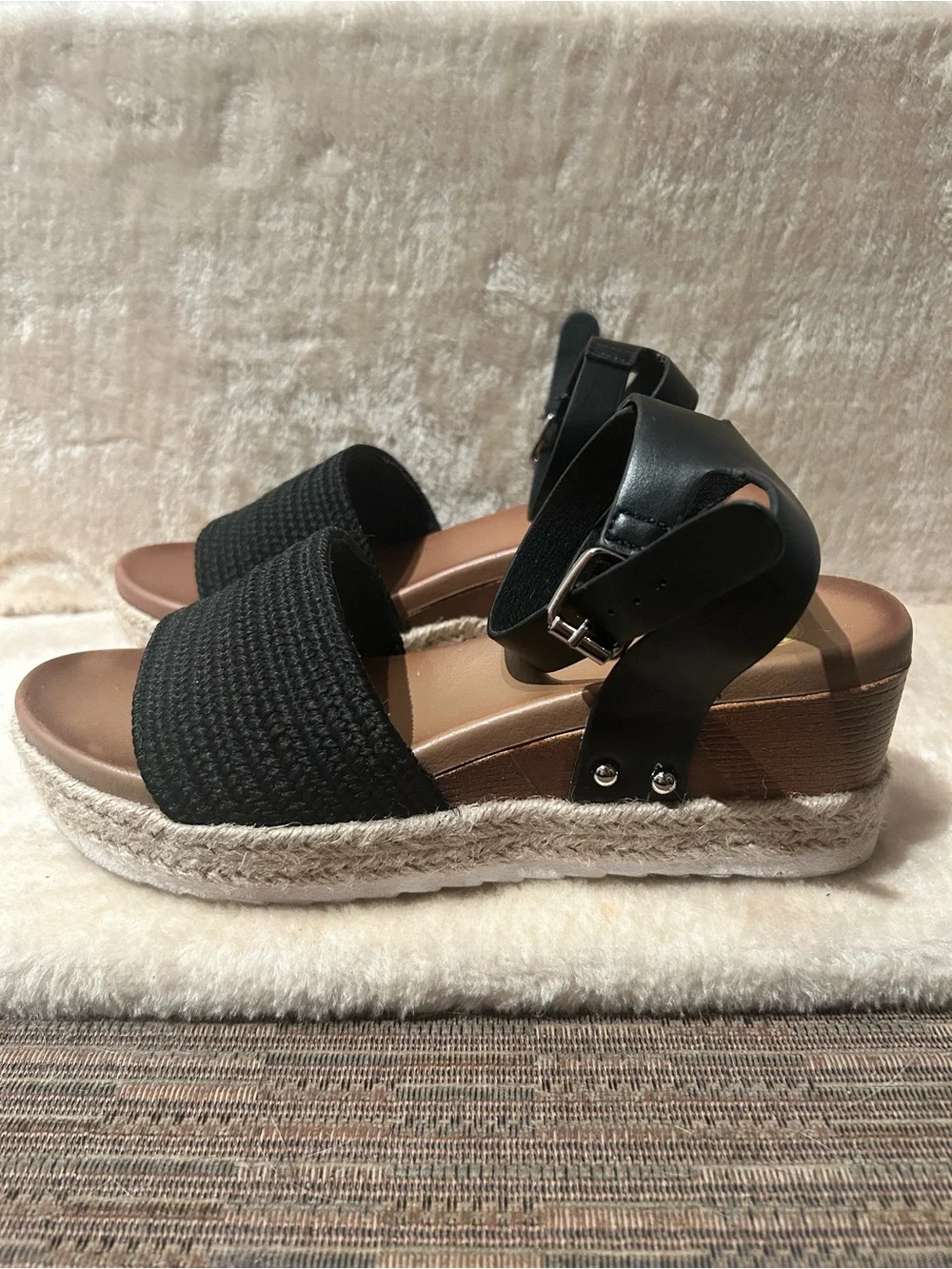 Maui Island comfortable black